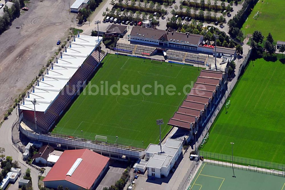 Luftbild München Unterhaching - Der Generali-Sportpark, bis 2003 ?Stadion Am Sportpark?, ist die fußballerische Heimat der Spielvereinigung Unterhaching