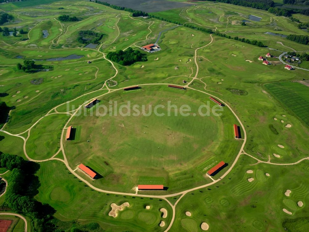 Luftbild Göhren-Lebbin - Der Golfplatz und Golfclub in der Gemeinde Göhren-Lebbin am Fleesensee im Bundesland Mecklenburg-Vorpommern