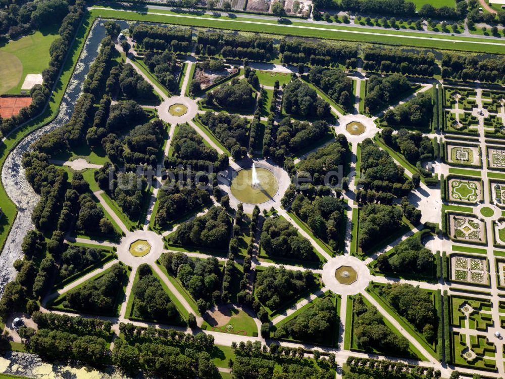 Hannover von oben - Der Große Garten im Stadtteil Herrenhausen von Hannover