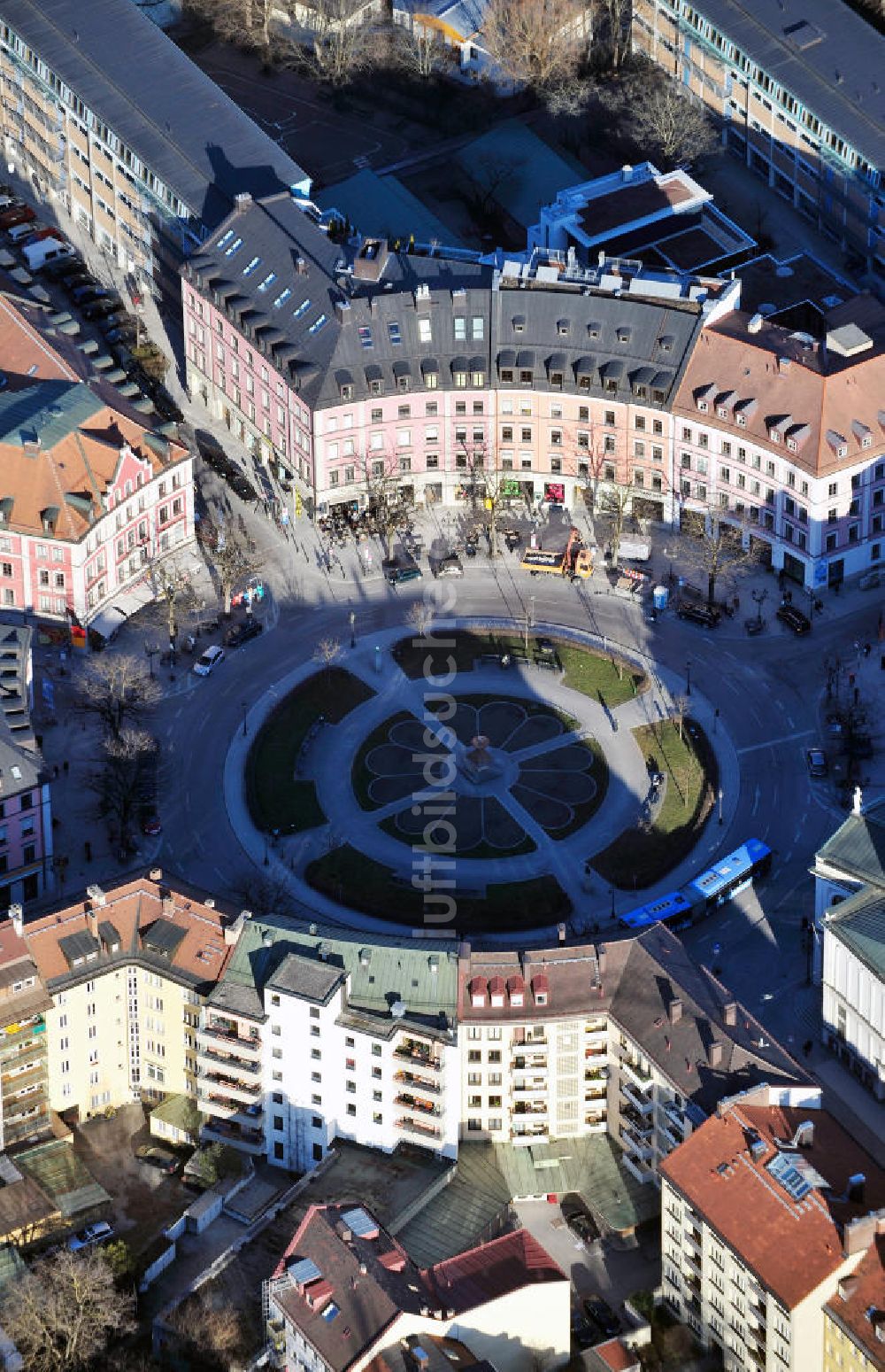 München von oben - Der Gärtnerplatz in München