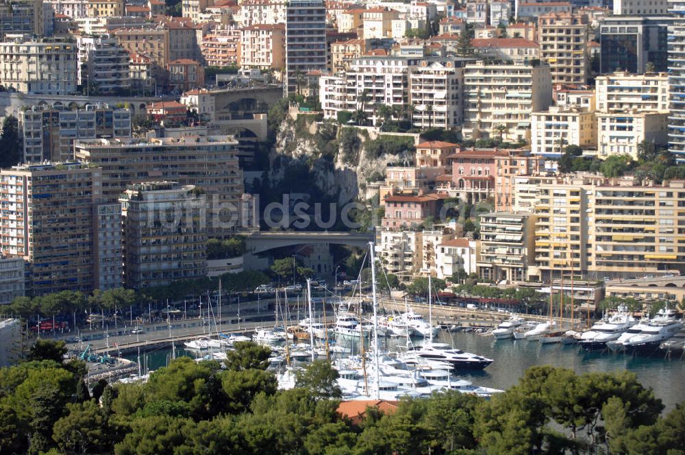 MONACO von oben - Der Hafen am Quai des Etats-Unisund Quai Albert ler im Stadtteil La Condamine von Monaco