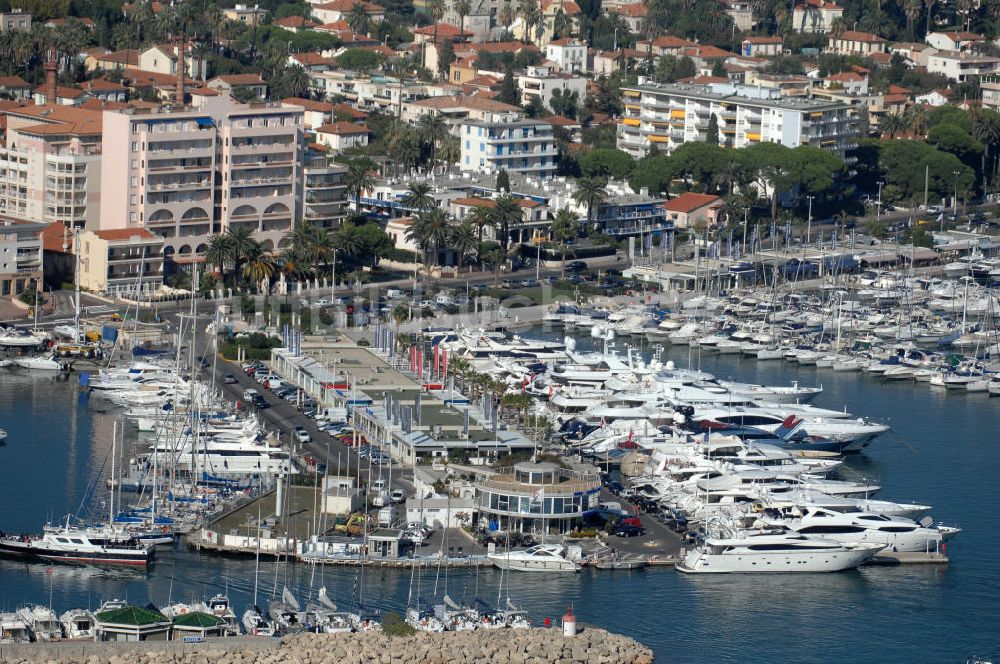 Vallauris aus der Vogelperspektive: Der Hafen im Stadtteil Golfe-Juan in Vallauris