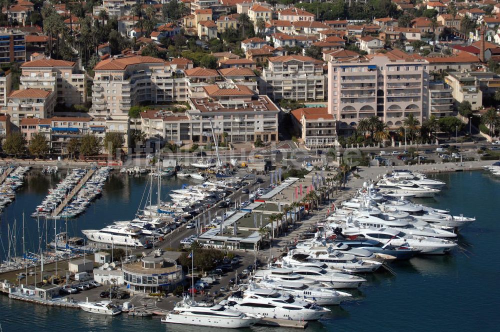 Vallauris aus der Vogelperspektive: Der Hafen im Stadtteil Golfe-Juan in Vallauris