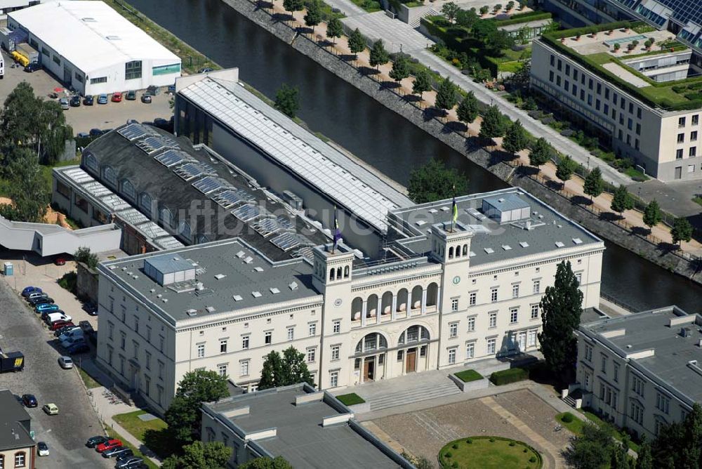 Berlin aus der Vogelperspektive: Der Hamburger Bahnhof in Berlin