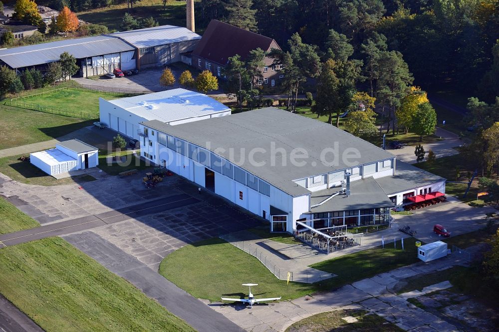 Luftbild Zirchow - Der Hanger 10 auf dem Flugplatz Heringsdorf der Insel Usedom im Bundesland Mecklenburg-Vorpommern