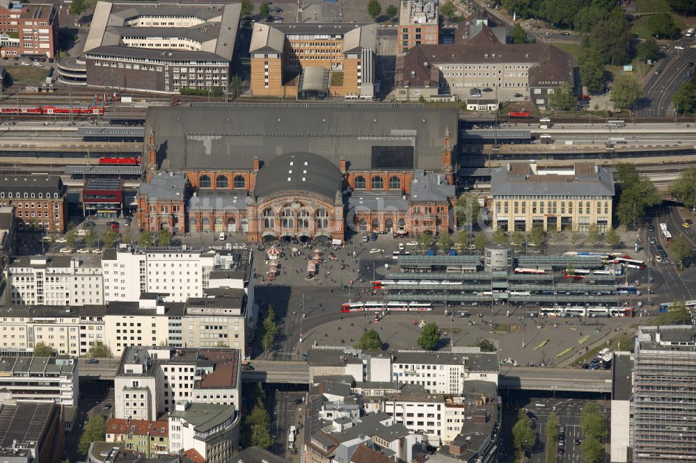 Bremen aus der Vogelperspektive: Der Hauptbahnhof Bremen in der nordöstlichen Innenstadt