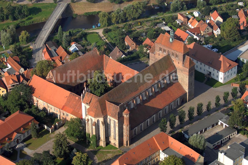 Luftbild Havelberg - Der Havelberger Domkomplex liegt an der Straße der Romanik, die durch Sachsen-Anhalt führt