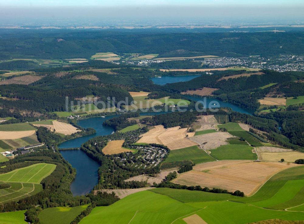 Luftaufnahme Hennesee - Der Hennesee im Sauerland im Bundesland Nordrhein-Westfalen