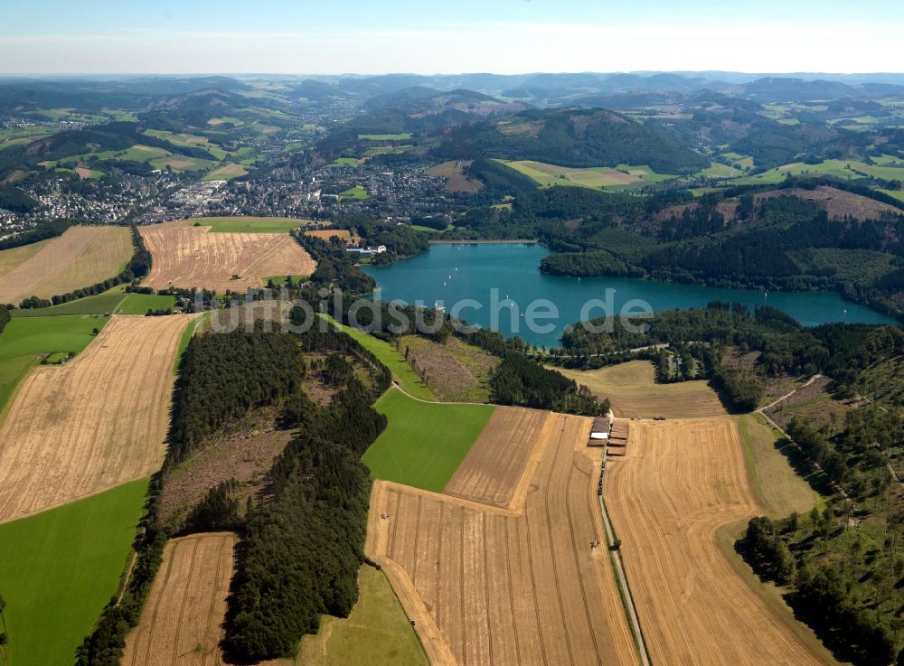 Hennesee von oben - Der Hennesee im Sauerland im Bundesland Nordrhein-Westfalen