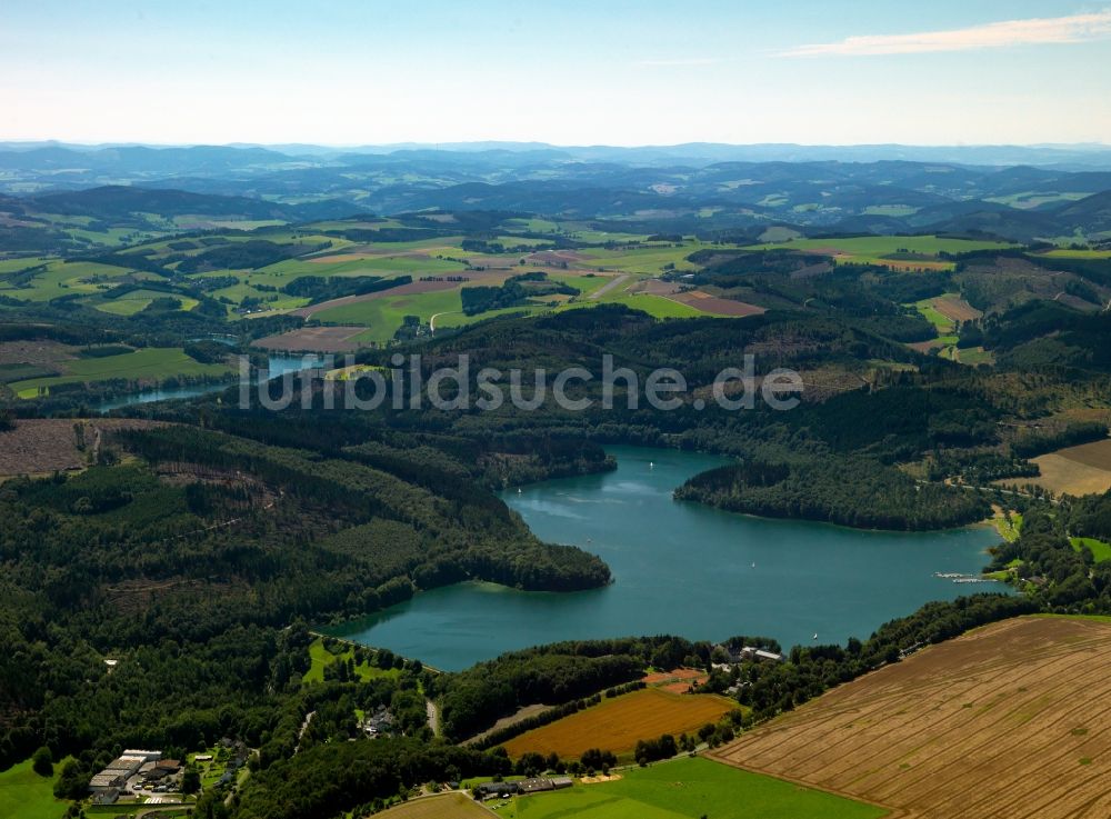 Luftbild Hennesee - Der Hennesee im Sauerland im Bundesland Nordrhein-Westfalen