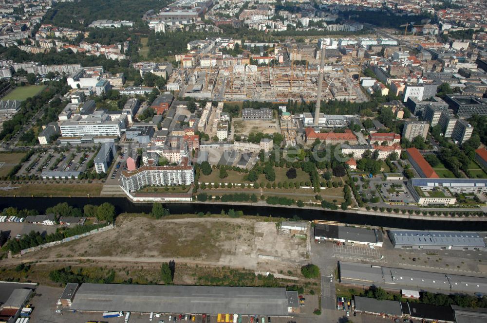 Berlin aus der Vogelperspektive: Der Invaliden-Friedhof in Berlin