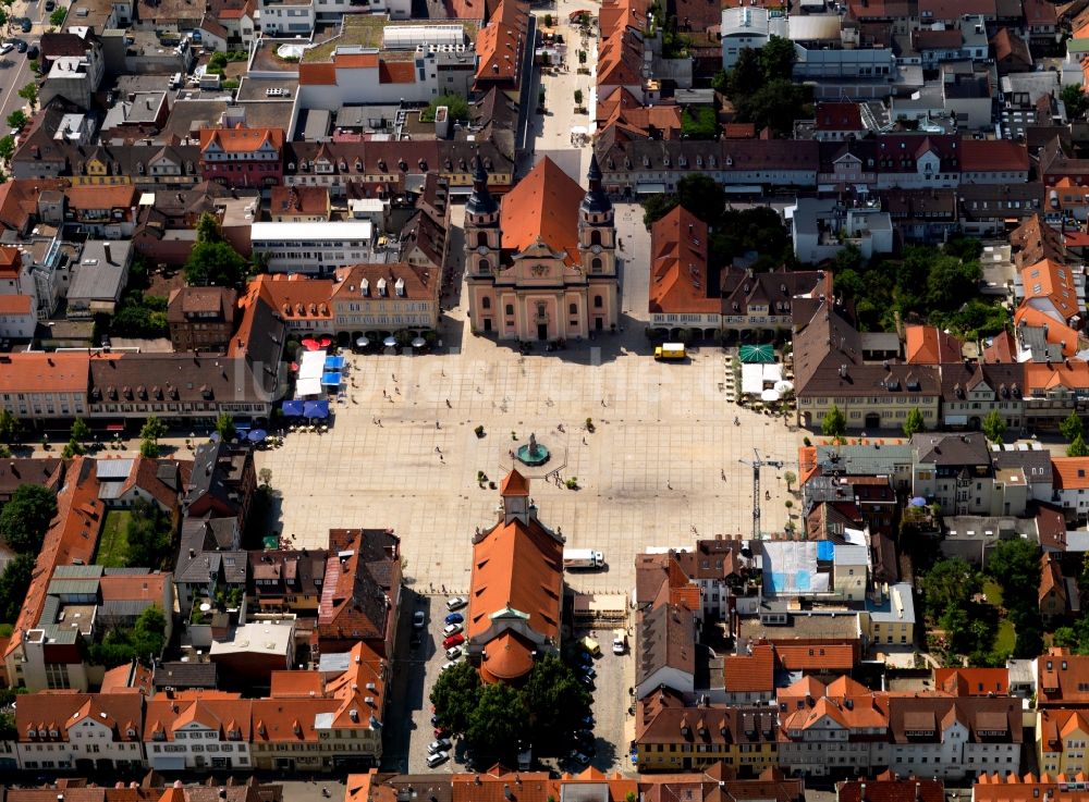 Luftbild Ludwigsburg - Der Marktplatz von Ludwigsburg im Bundesland Baden-Württemberg