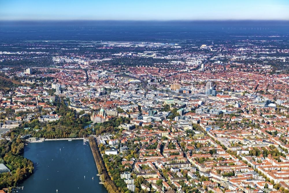 Luftbild Hannover - Der Maschsee am Stadtteil Mitte in Hannover im Bundesland Niedersachsen