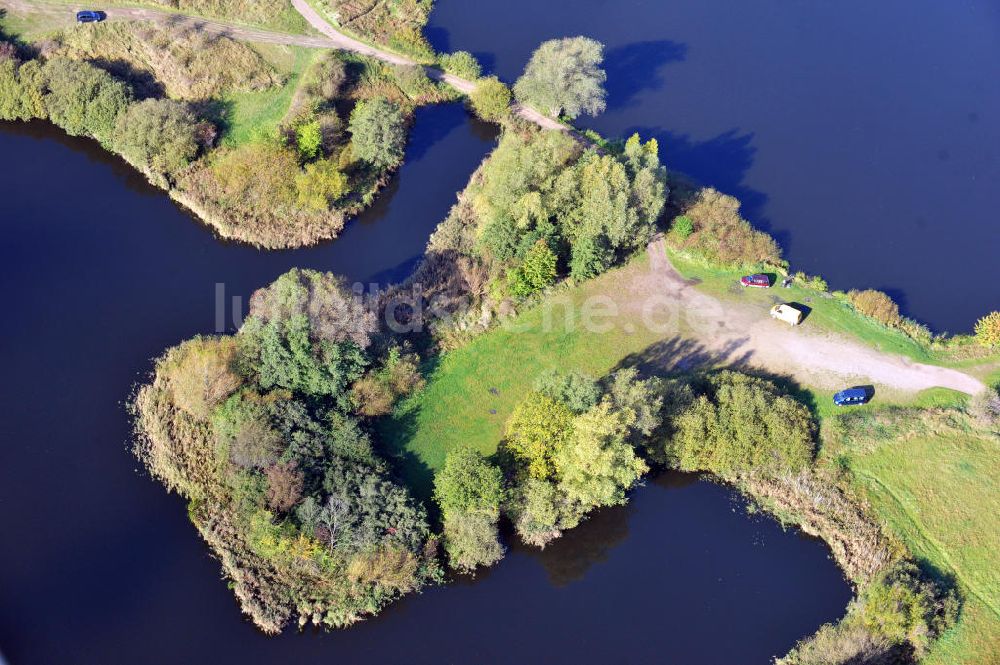 Oberkrämer von oben - Der Mühlensee bei Vehlefanz der Gemeinde Oberkrämer in Brandenburg