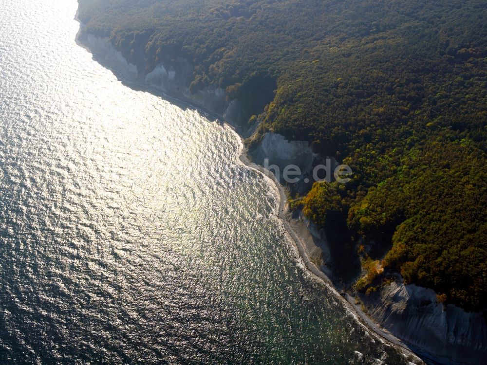 Sassnitz aus der Vogelperspektive: Der Nationalpark Jasmund auf Rügen im Bundesland Mecklenburg-Vorpommern