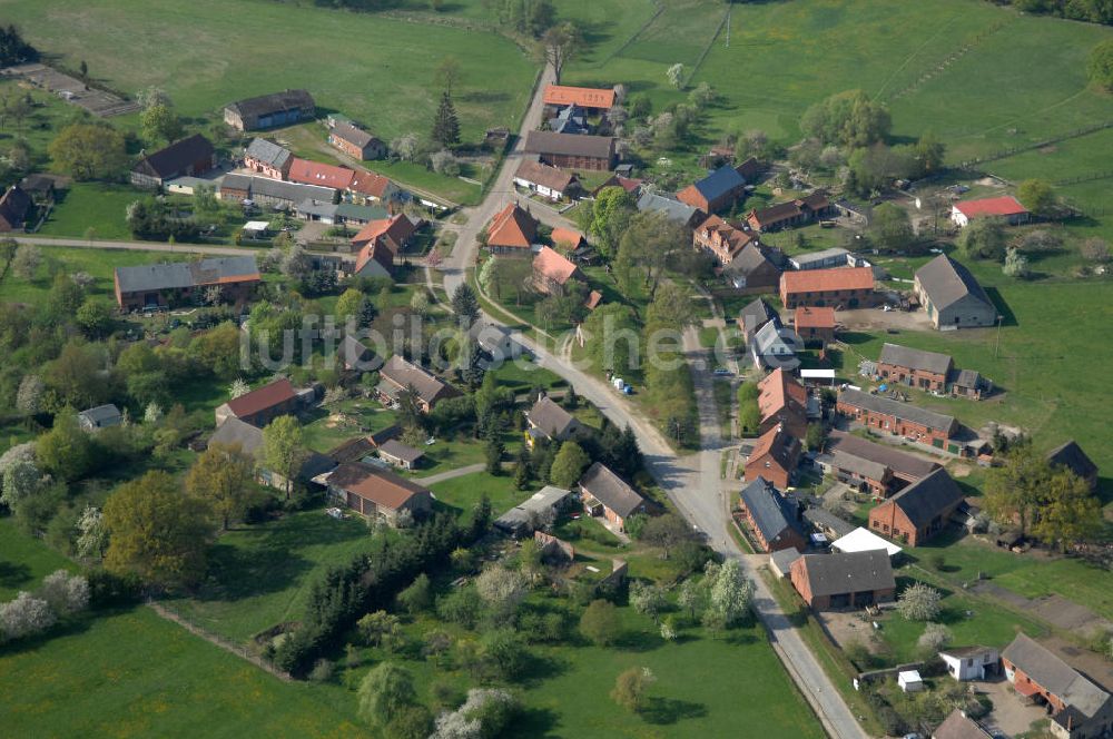 Buckow von oben - Der Ort Buckow in der Prignitz