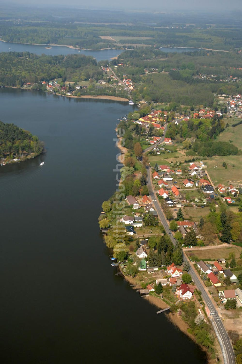 Zechlinerhütte aus der Vogelperspektive: Der Ort Zechlinerhütte am Schlabornsee