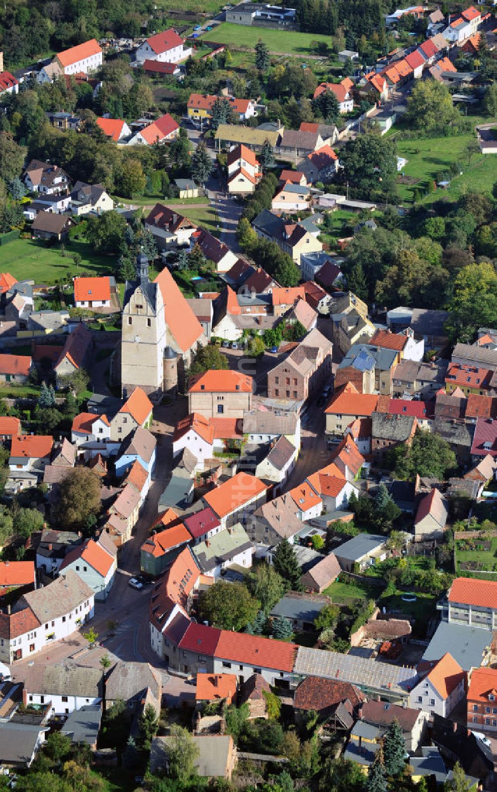 Luftaufnahme Wettin-Löbejün - Der Ortsteil Löbejün der Stadt Wettin-Löbejün