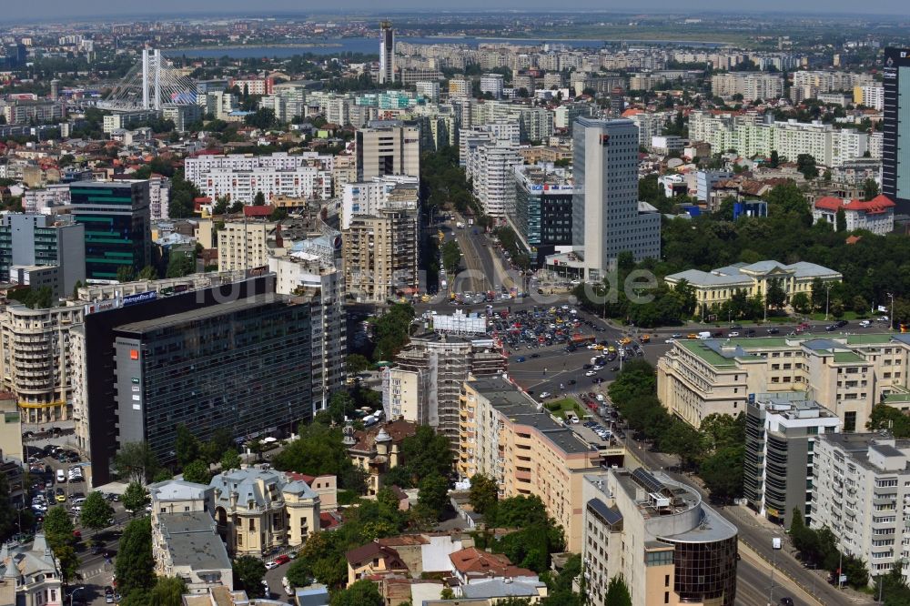 Bukarest aus der Vogelperspektive: Der Platz Piata Victoriei, der Siegesplatz, im Sektor 1 in Bukarest in Rumänien