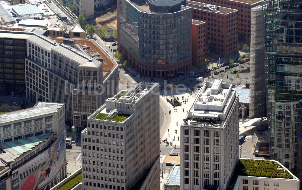 Luftbild Berlin - Der Potsdamer Platz in Berlin-Mitte