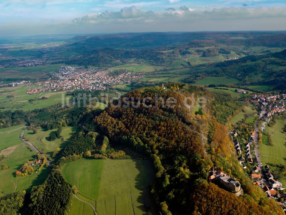 Schwäbisch Gmünd von oben - Der Rechberg und die Burgruine Rechberg in Schwäbisch Gmünd im Bundesland Baden-Württemberg