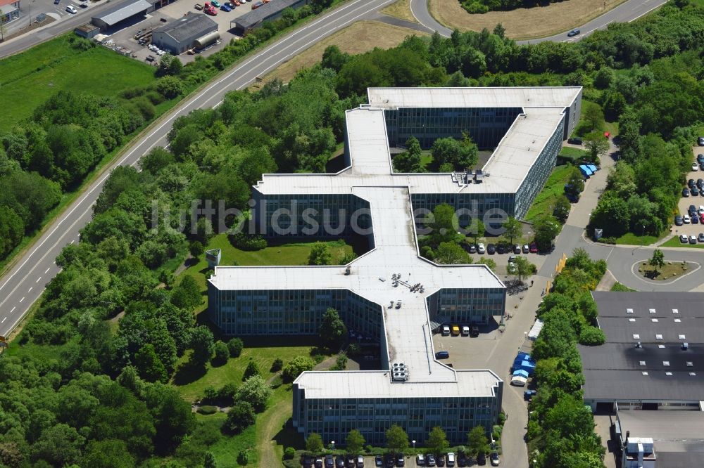 Luftbild St. Wendel - Der Sitz der Globus SB-Warenhaus Holding GmbH & Co.KG im Gewerbegebiet West in der Kreisstadt St. Wendel im Bundesland Saarland