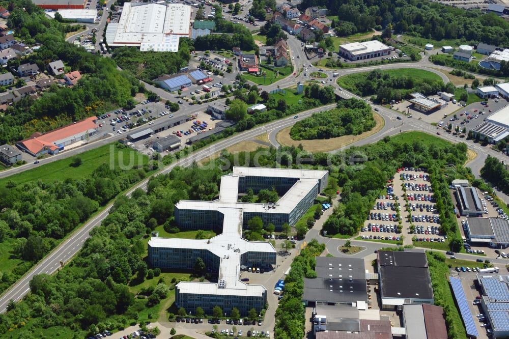 Luftaufnahme St. Wendel - Der Sitz der Globus SB-Warenhaus Holding GmbH & Co.KG im Gewerbegebiet West in der Kreisstadt St. Wendel im Bundesland Saarland