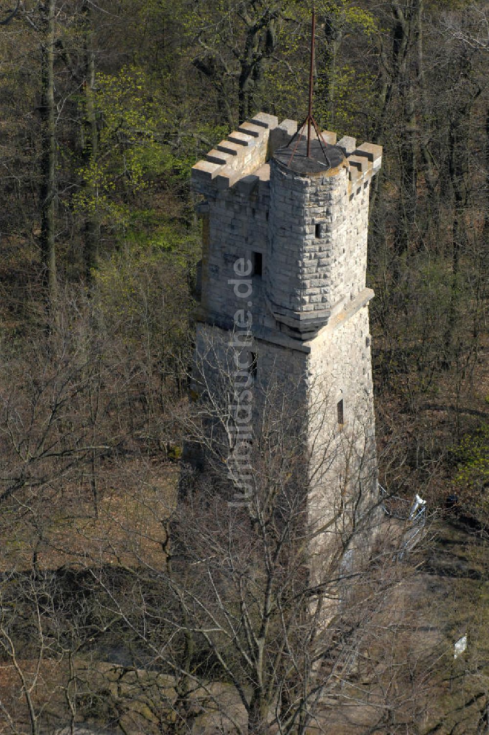 Sondershausen von oben - Der Spatenbergturm (Bismarckturm) in Sondershausen