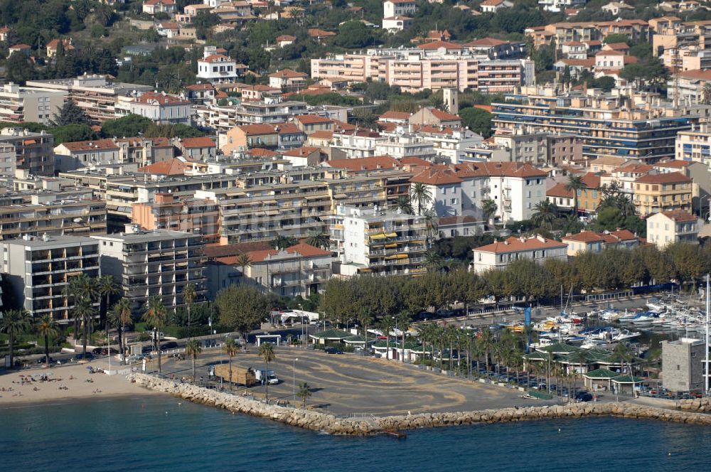 Luftbild Vallauris - Der Stadtteil Golfe-Juan am Hafen in Vallauris