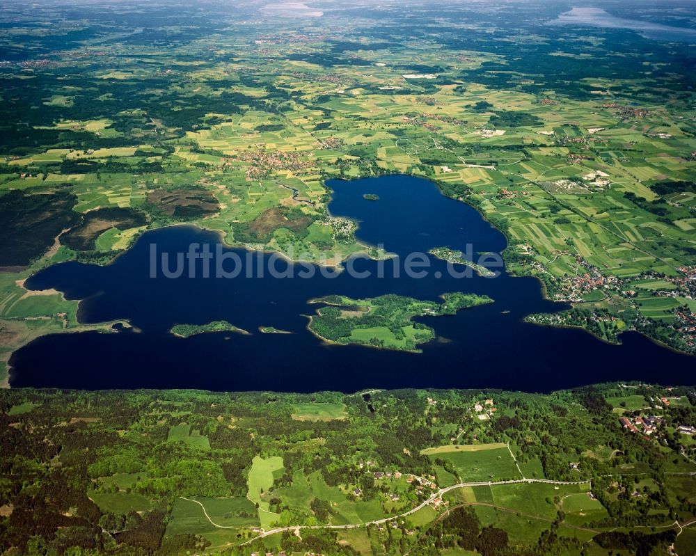 Luftaufnahme Seehausen am Staffelsee - Der Staffelsee in der Gemeinde Seehausen am Staffelsee im Bundesland Bayern