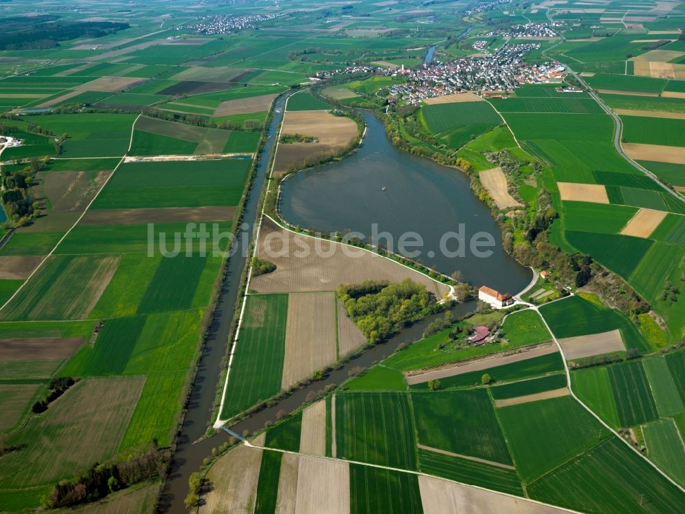 Luftbild Öpfingen - Der Stausee und die Kraftwerke in Öpfingen im Bundesland Baden-Württemberg