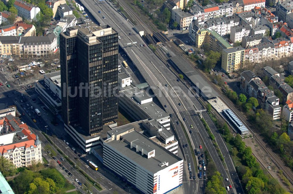 Berlin aus der Vogelperspektive: Der Steglitzer Kreisel, ein leerstehender Gebäudekomplex im Berliner Ortsteil Steglitz