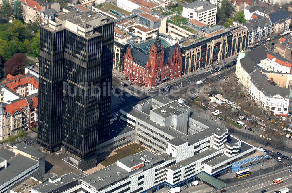 Berlin von oben - Der Steglitzer Kreisel, ein leerstehender Gebäudekomplex im Berliner Ortsteil Steglitz