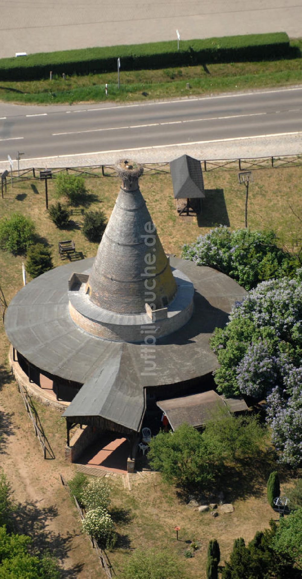 Rathsdorf aus der Vogelperspektive: Der Storchenturm in Rathsdorf