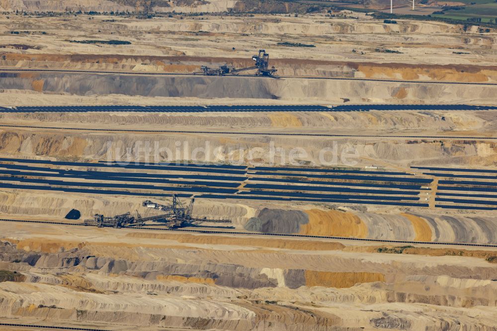 Elsdorf von oben - Der Tagebau Hambach in Elsdorf im Rheinland im Bundesland Nordrhein-Westfalen