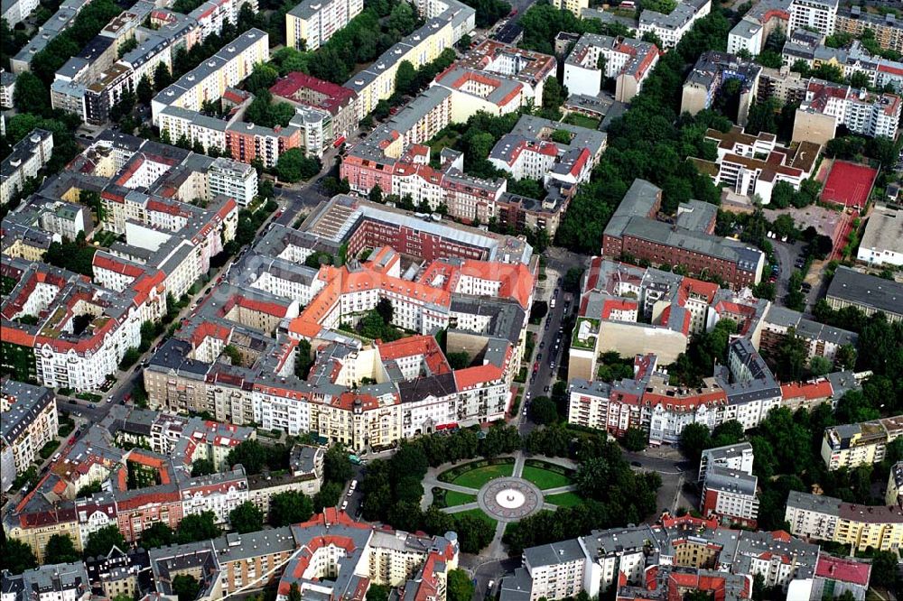 Berlin / Charlottenburg aus der Vogelperspektive: Der Viktoria- Luise- Platz 20.09.2005