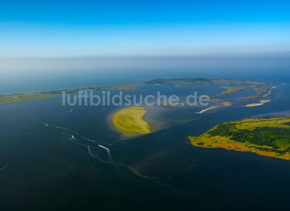 Insel Hiddensee von oben - Der Vitter Bodden bei Hiddensee im Bundesland Mecklenburg-Vorpommern