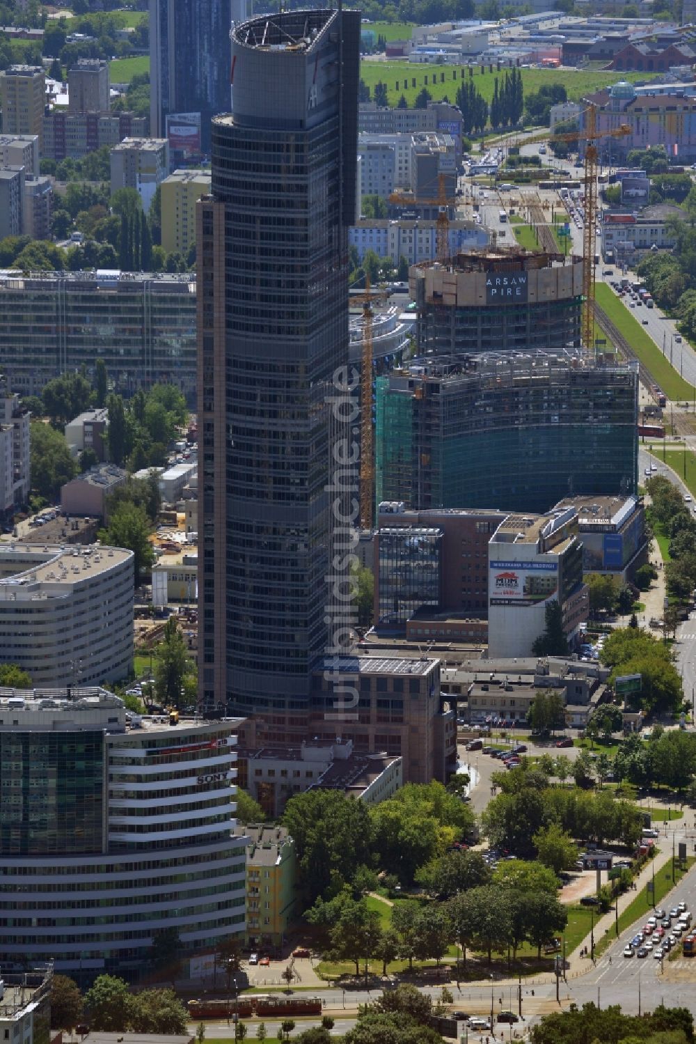 Luftbild Warschau - Der Warsaw Trade Tower im Bezirk Wola in Warschau in Polen