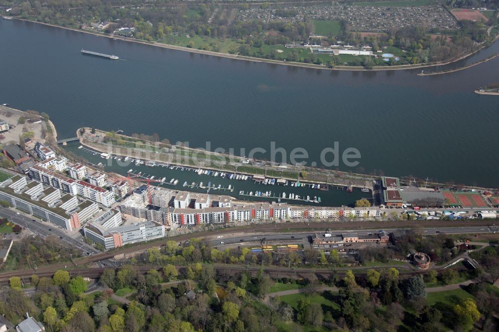 Mainz aus der Vogelperspektive: Der Winterhafen in Mainz im Bundesland Rheinland-Pfalz