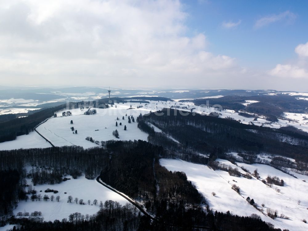 Hersfeld-Rotenburg aus der Vogelperspektive: Der winterlich verschneite Eisenberg im Knüllgebirge im Landkreis Hersfeld-Rothenburg im Bundesland Hessen