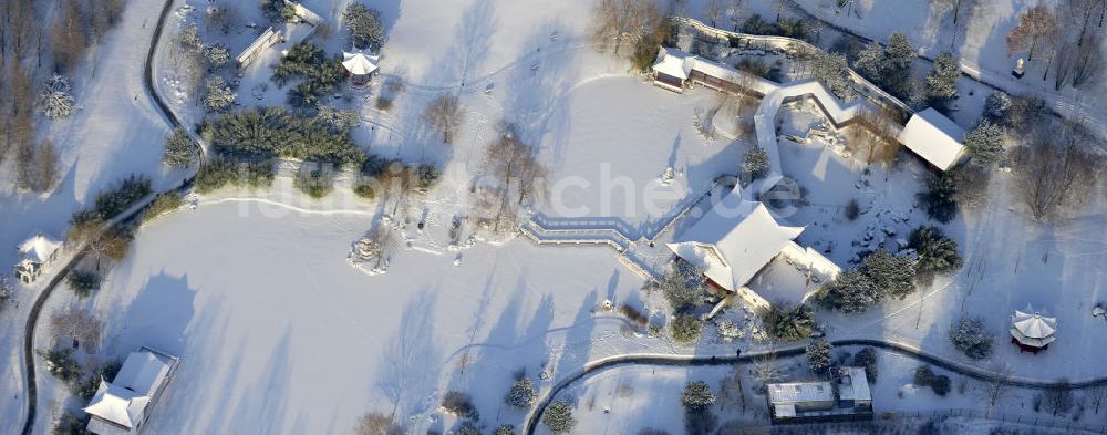 Luftbild Berlin - Der winterlich verschneite Erholungspark Marzahn