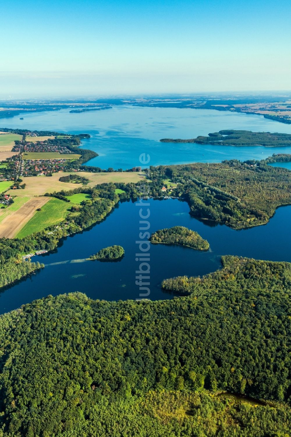 Luftbild Schwerin - Der Ziegelsee im Stadtgebiet von Schwerin im Bundesland Mecklenburg-Vorpommern