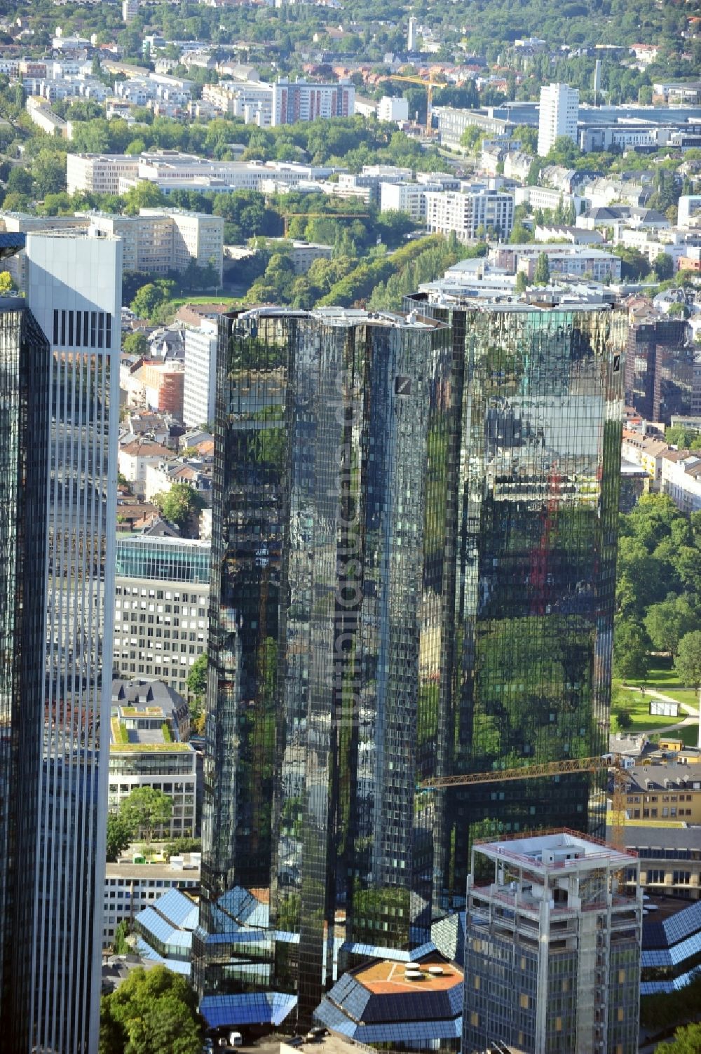 Frankfurt am Main von oben - , designed by Walter Hanig, Heinz Schmidt and John Scheid and has since been modernized