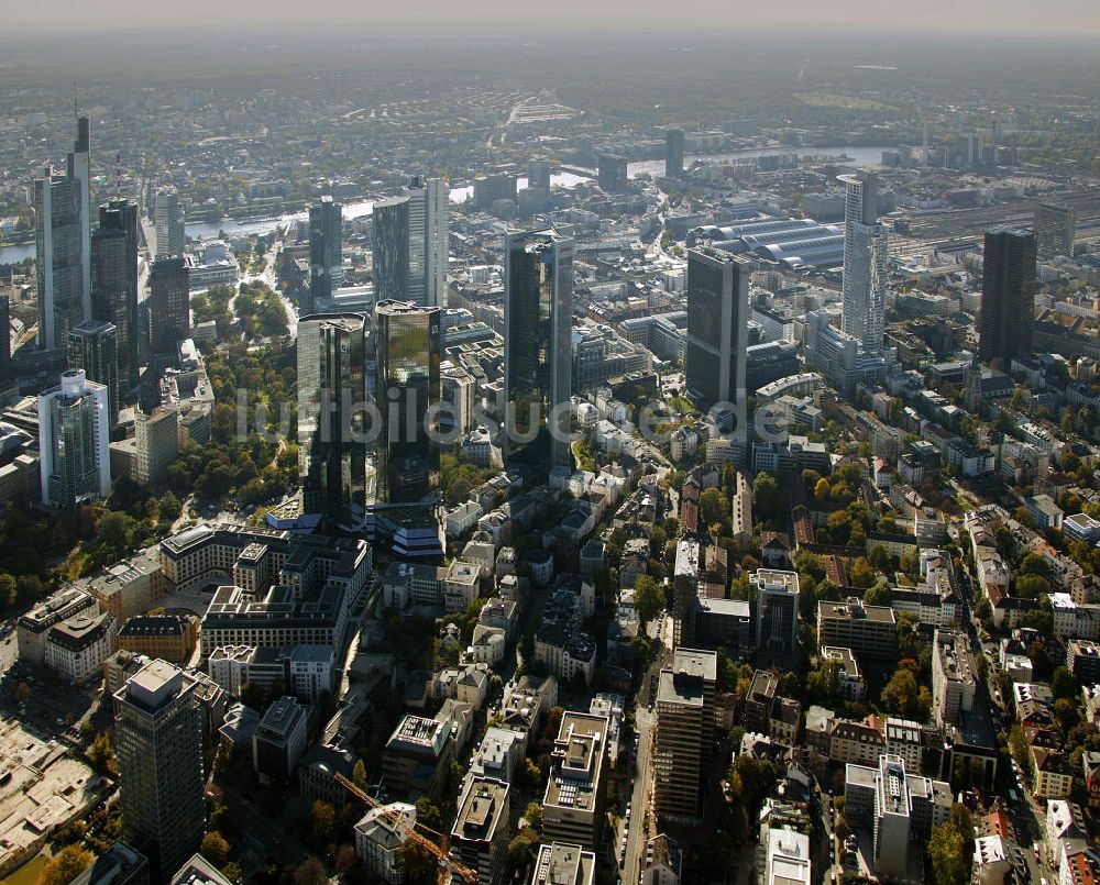 Luftbild Frankfurt am Main - Deutsche Bank Zwillingstower in Frankfurt / Main