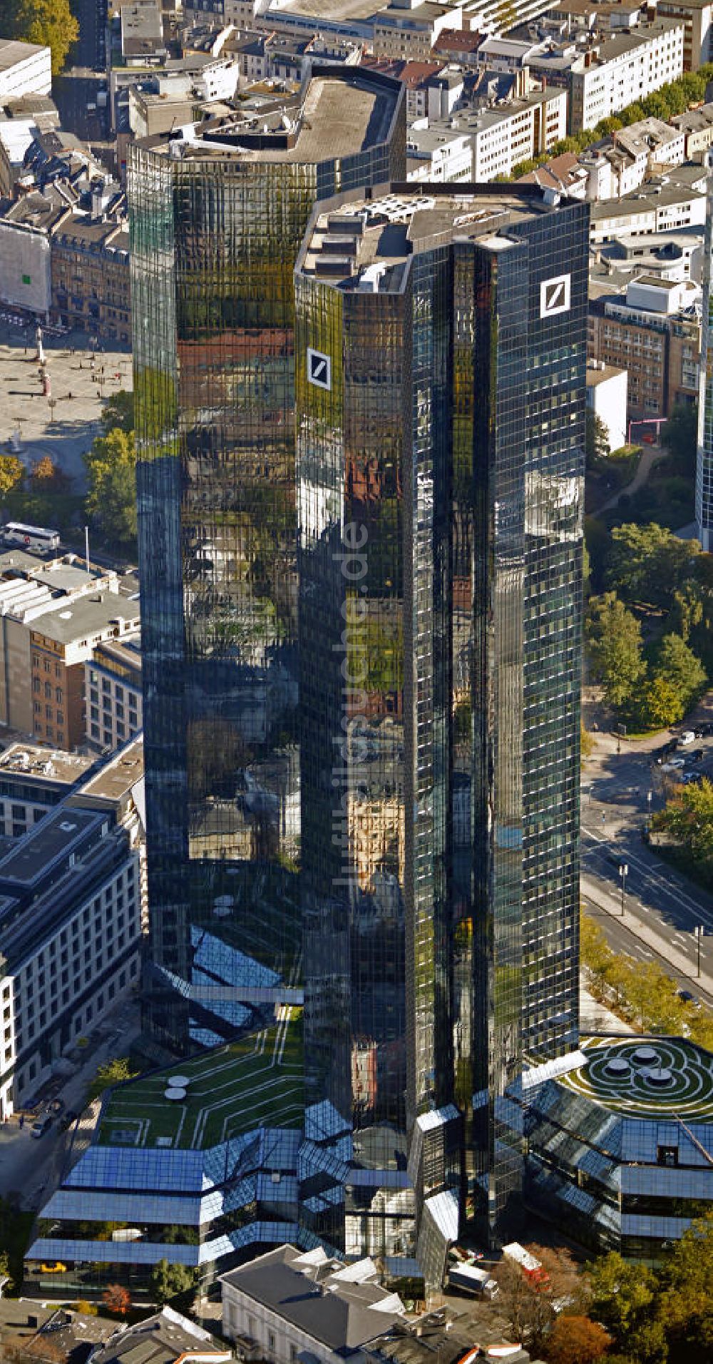 Luftbild Frankfurt am Main - Deutsche Bank Zwillingstower in Frankfurt / Main