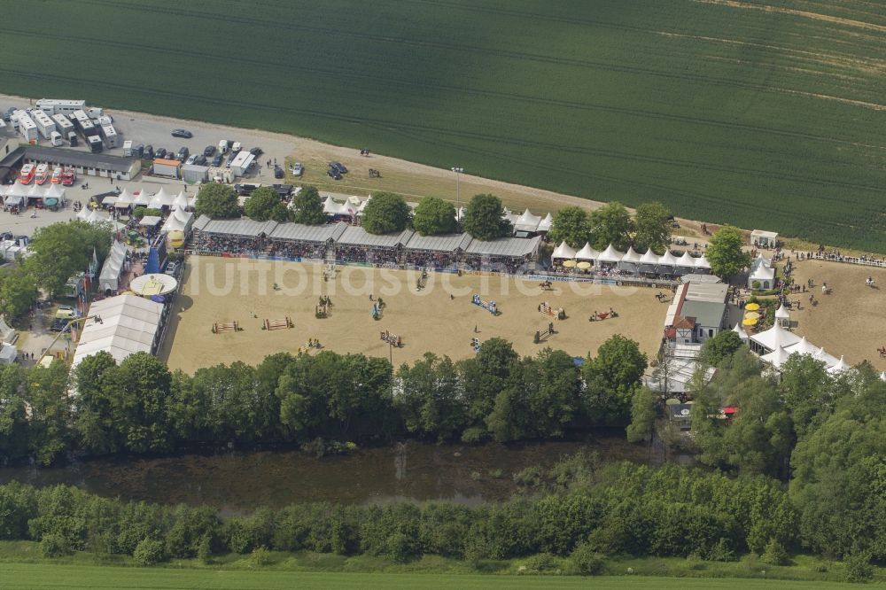 Luftaufnahme Balve - Deutsche Meisterschaft im Springreiten in Balve im Bundesland Nordrhein-Westfalen NRW