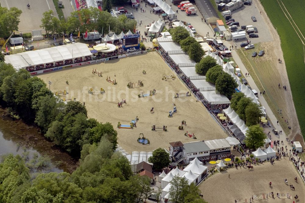 Luftbild Balve - Deutsche Meisterschaft im Springreiten in Balve im Bundesland Nordrhein-Westfalen NRW