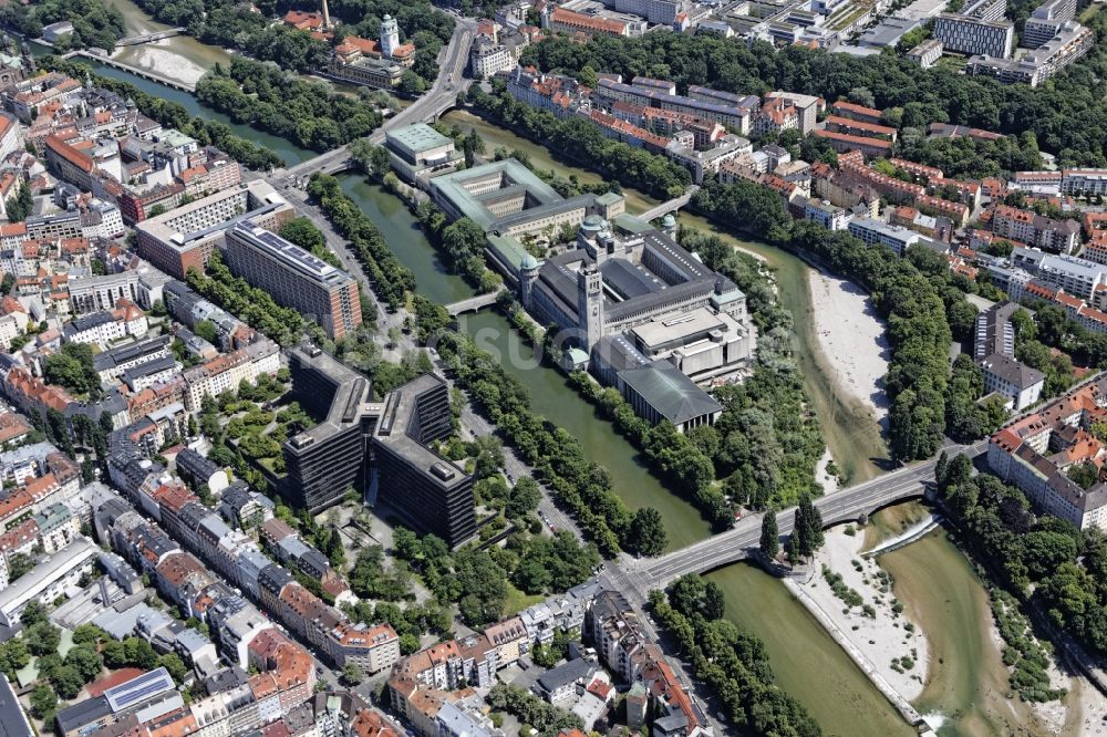 München aus der Vogelperspektive: Deutsches Museum auf der Museumsinsel in München im Bundesland Bayern