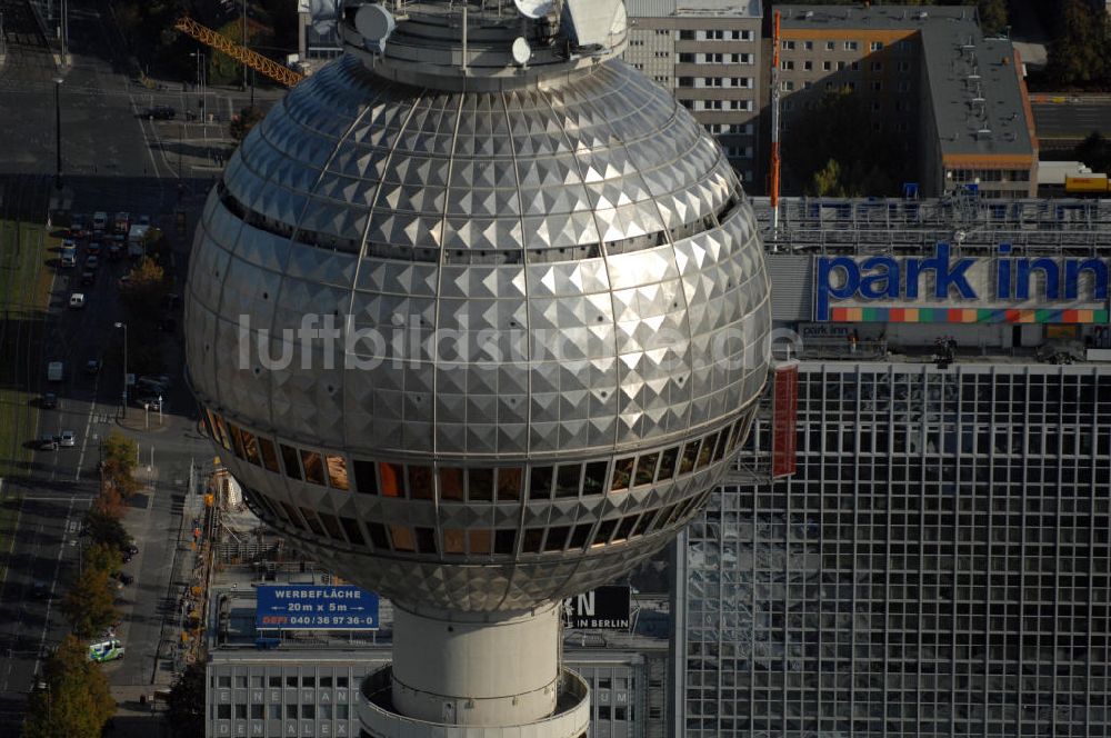 Luftaufnahme Berlin - Deutschlands höchstes Bauwerk ist 40 - Berliner Fernsehturm