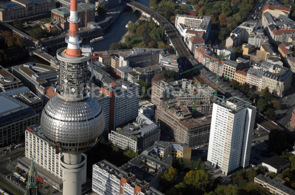 Luftaufnahme Berlin - Deutschlands höchstes Bauwerk ist 40 - Berliner Fernsehturm